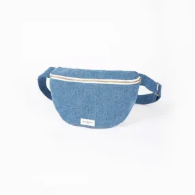 Sac banane CUSTINE XL en denim upcyclé- Denim clair - RIVE DROITE PARIS - Perlin Paon Paon